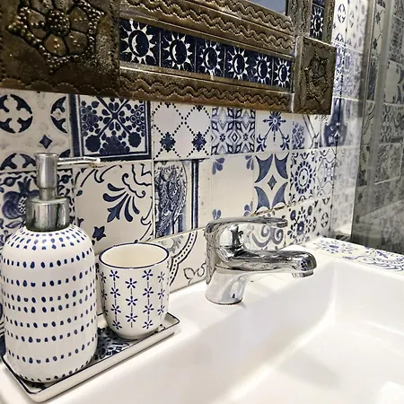 Casa Karen - Houseboat With Private Terrace 3*