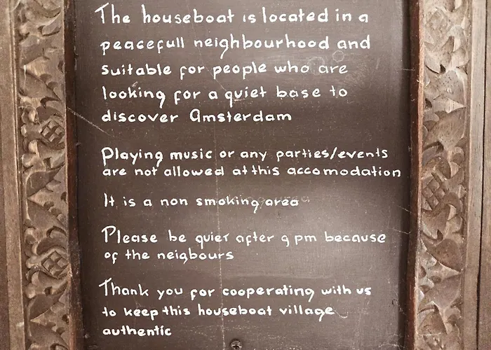 Casa Karen - Houseboat With Private Terrace Guest house 3*